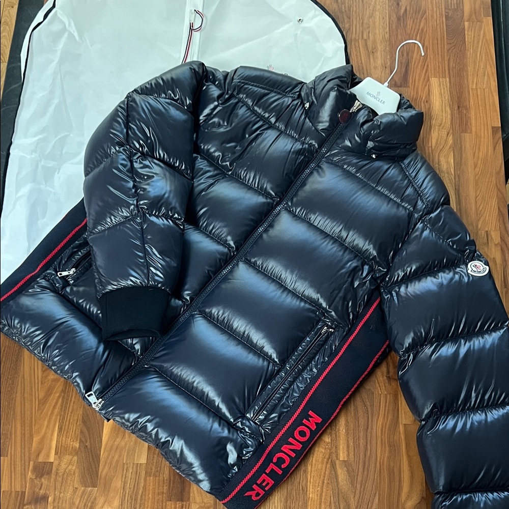Moncler Shiny Navy Men’s Puffer Jacket